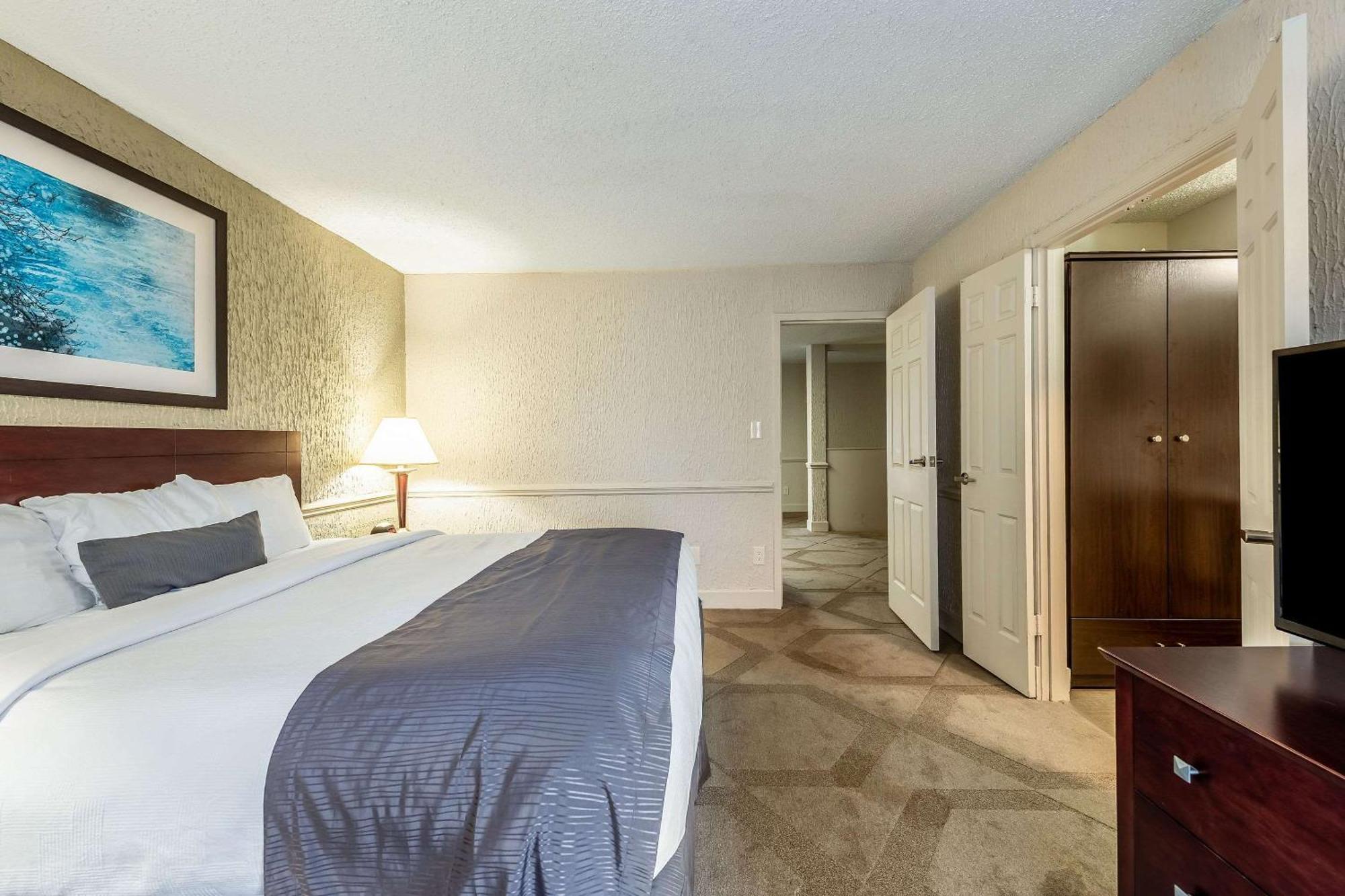 The Blu Hotel Blue Ash Cincinnati, Ascend Hotel Collection Extérieur photo
