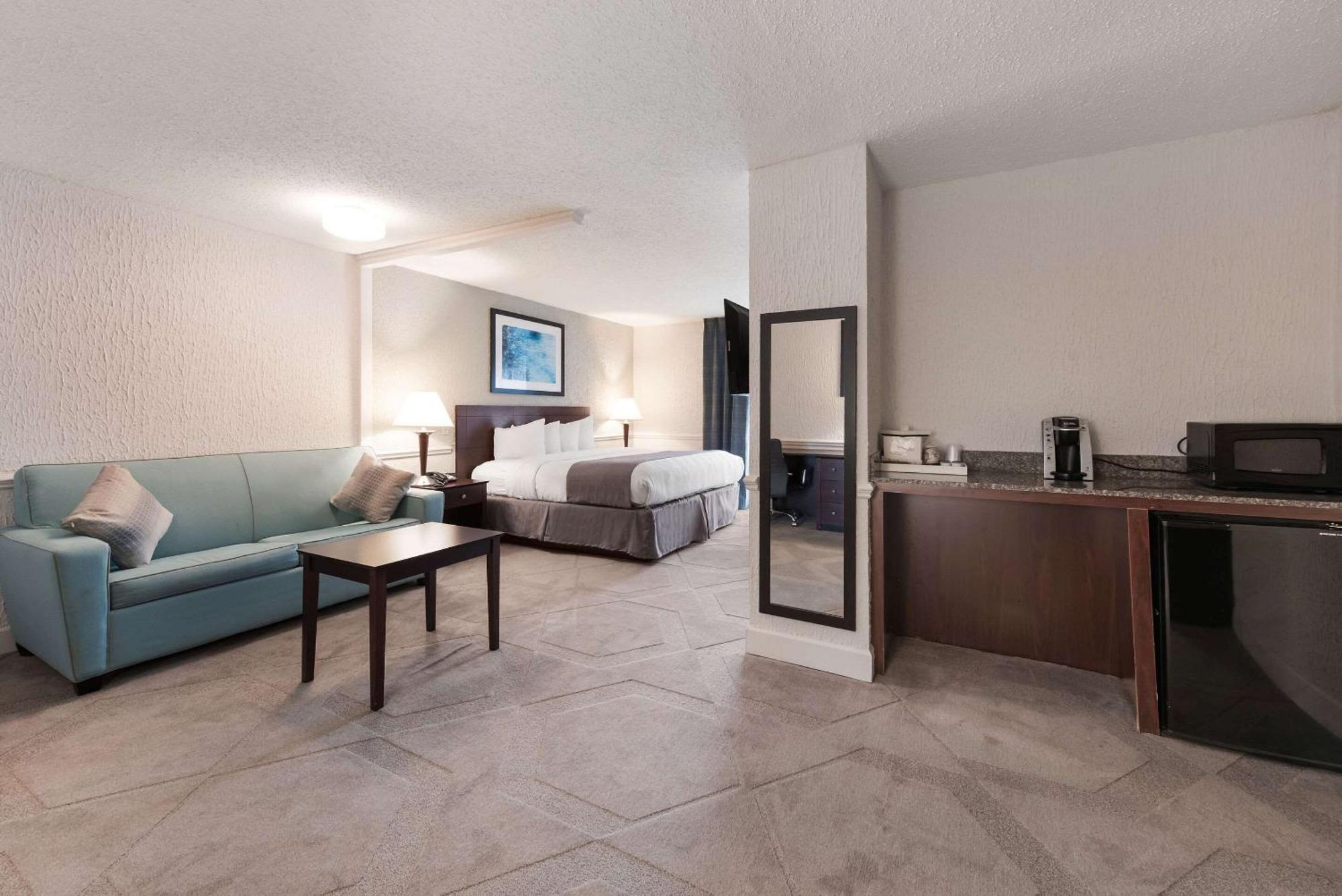 The Blu Hotel Blue Ash Cincinnati, Ascend Hotel Collection Extérieur photo