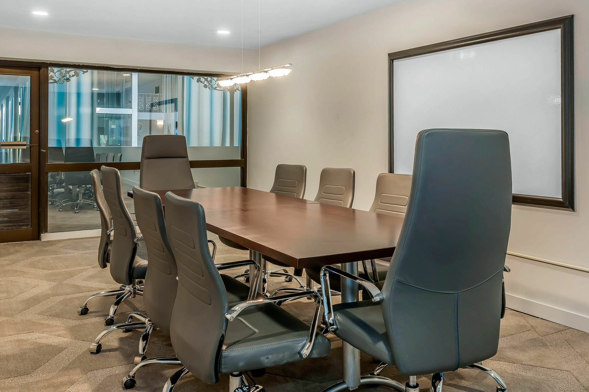 The Blu Hotel Blue Ash Cincinnati, Ascend Hotel Collection Extérieur photo